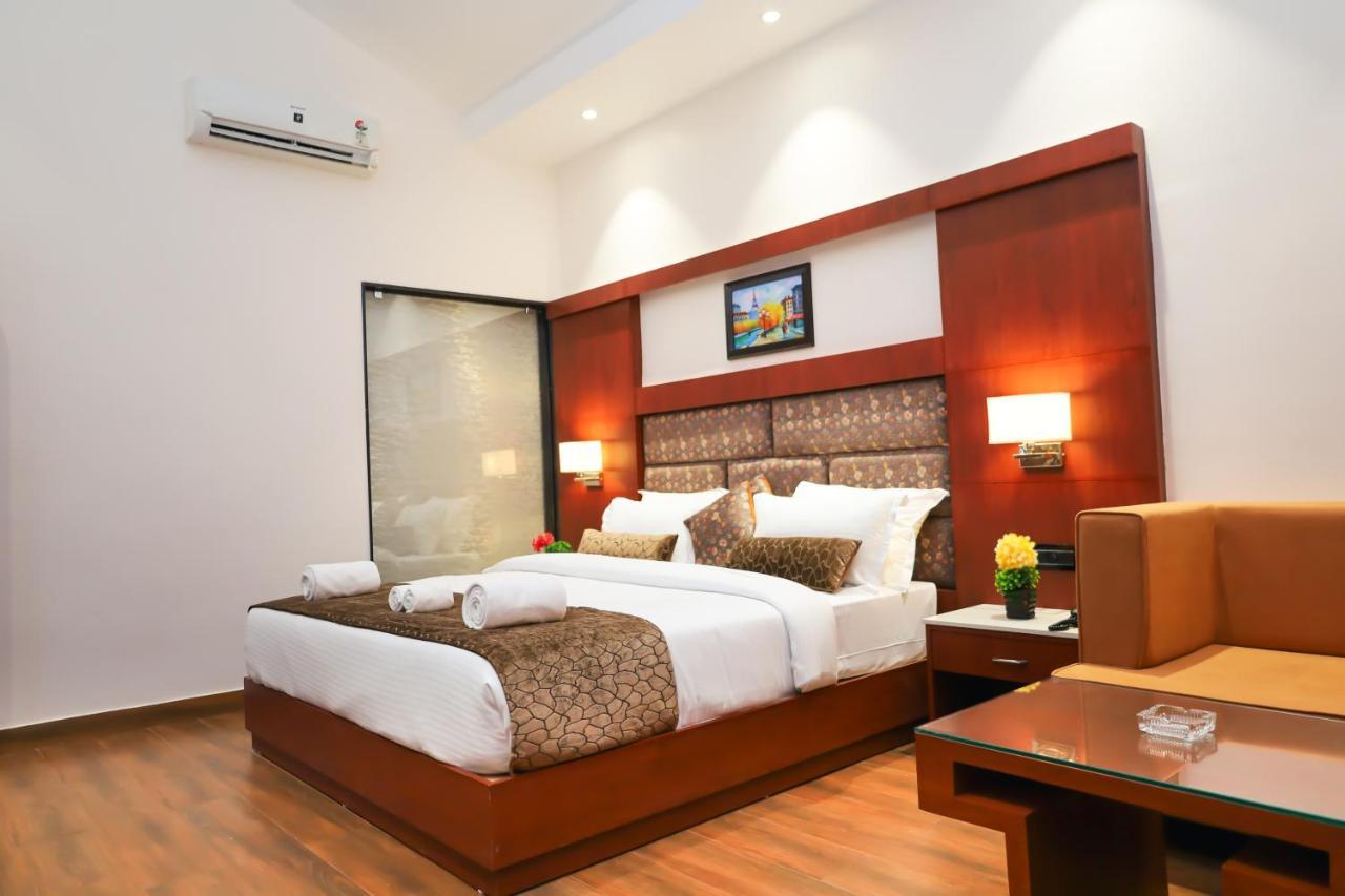 Oralia Resort Ashvem Beach Екстериор снимка