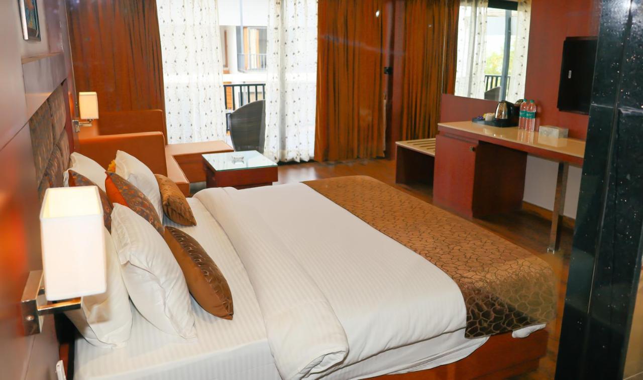 Oralia Resort Ashvem Beach Екстериор снимка