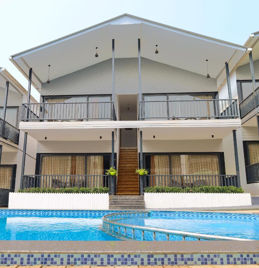 Oralia Resort Ashvem Beach Екстериор снимка