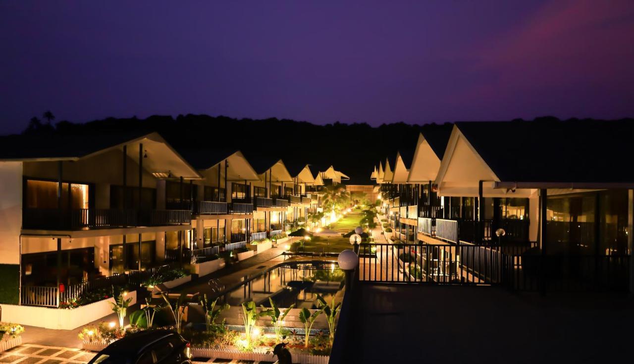 Oralia Resort Ashvem Beach Екстериор снимка